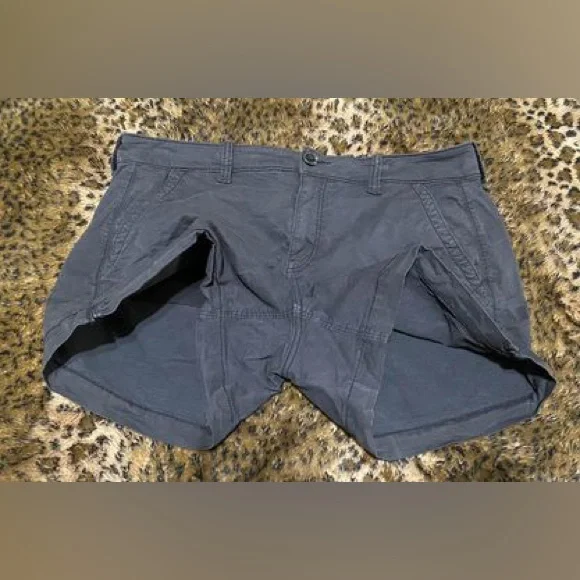 Size 10 Great Conditon Black American Eagle Midi shorts Mid waist NO FLAWS CUTE - Picture 6 of 10